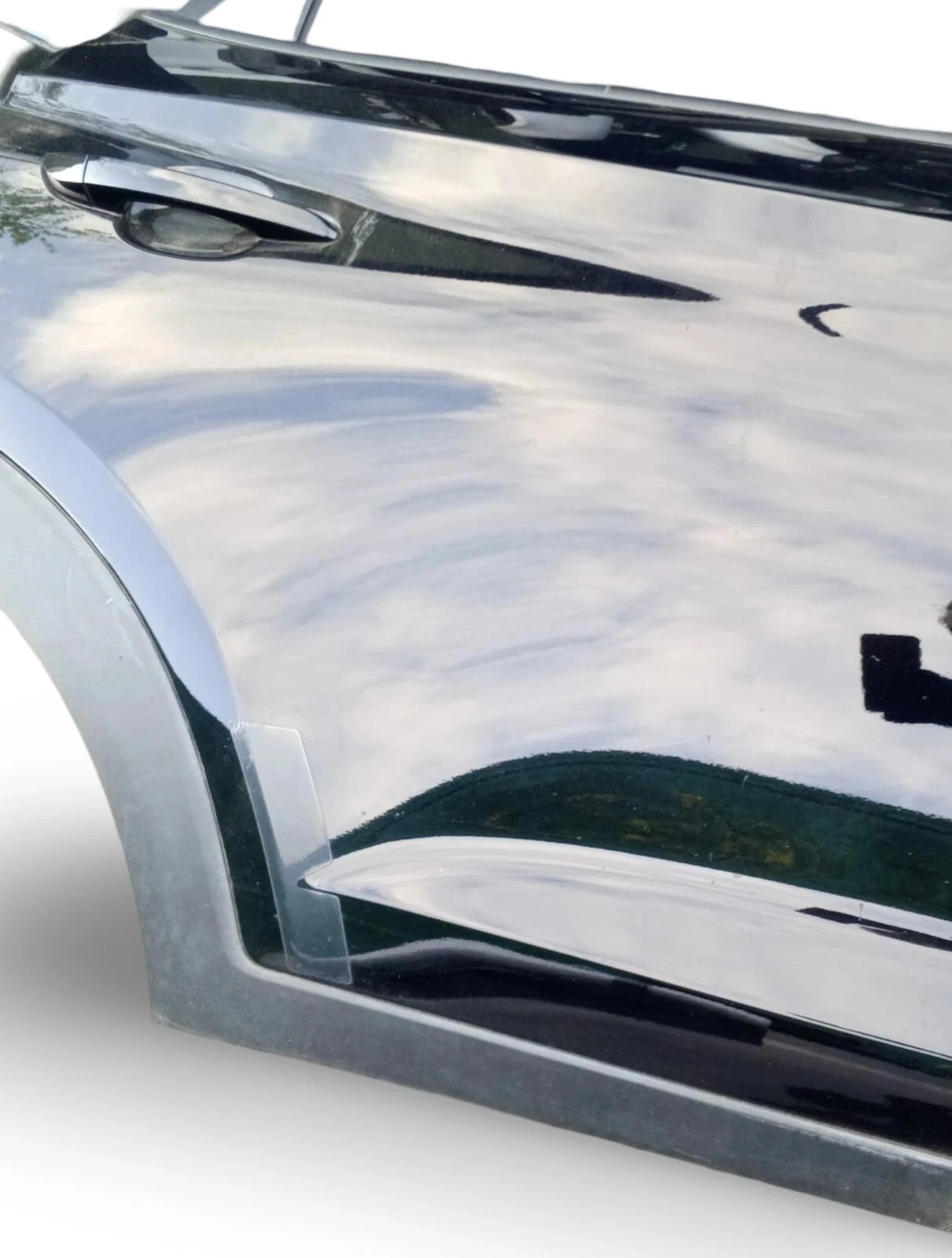 Actual black Hyundai Tucson TL complete right rear door full view