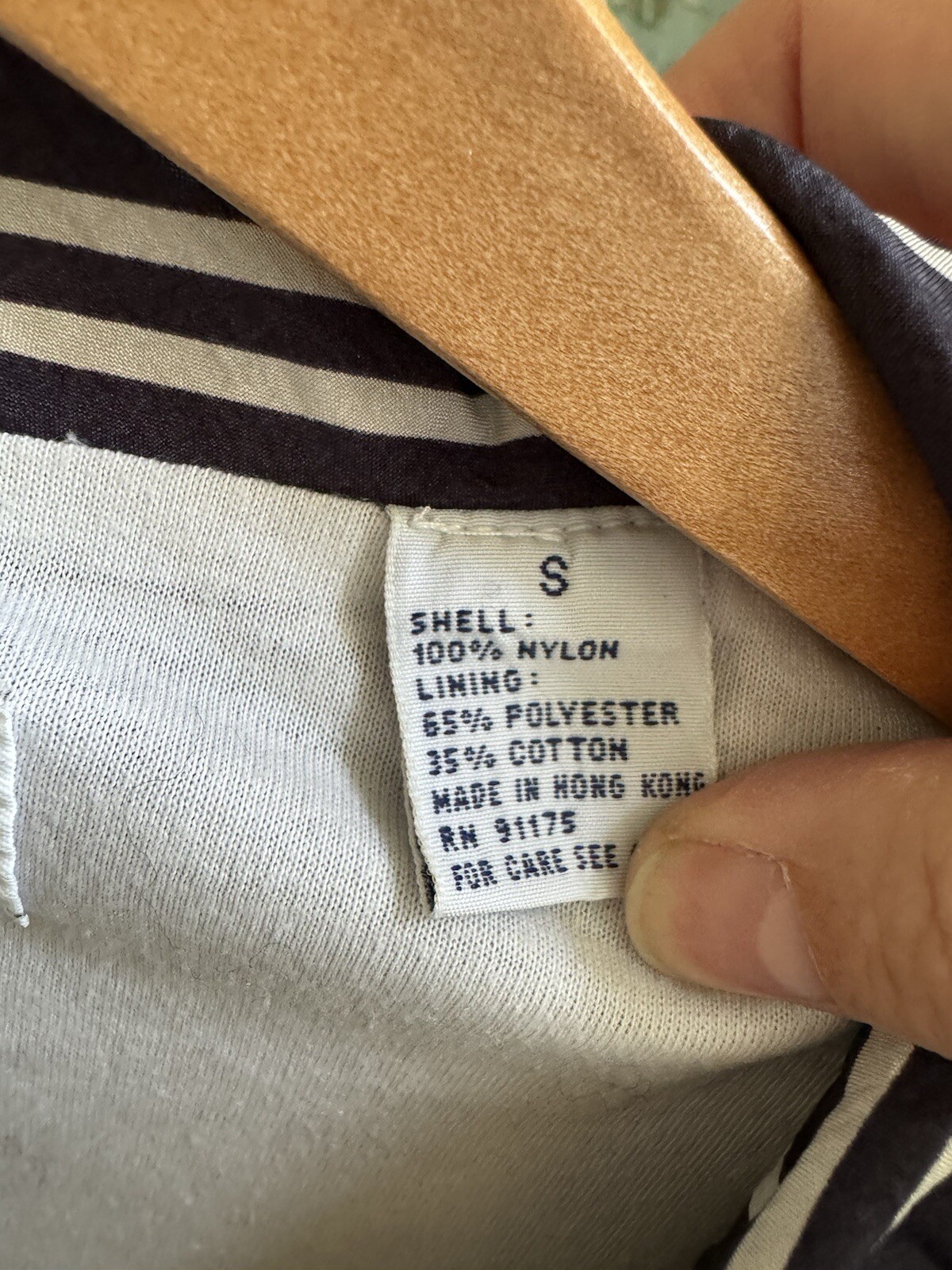 Giacca a vento vintage anni 90 Fila nylon piccola leggera fodera in rete viola