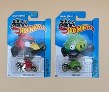 Hot Wheels  - HW City  - Angry Birds   Angry Birds  Red - Lot of 2