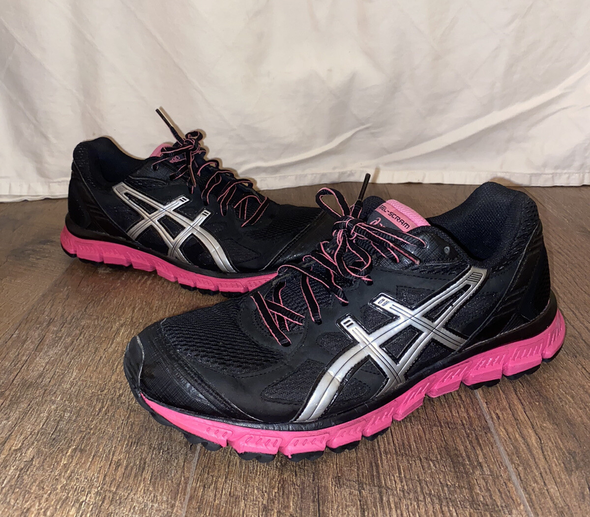 womens size 12 asics running shoes