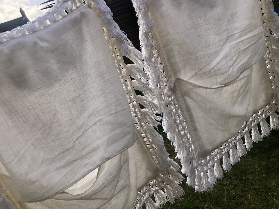 Vintage Pillowcase Shams / Tassels / Fringe / Bed Linen / Pair