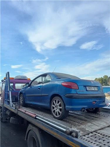 2001 Peugeot 206cc Convertible Coupe Front Knuckle 20cc 20ltr 100kw - Image 4 of 4