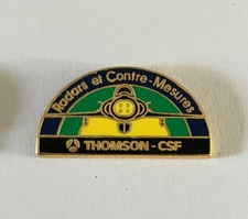 44 - Pin's MILITARY AIRCRAFT equipped with Radars and countermeasures THOMSON - CSF