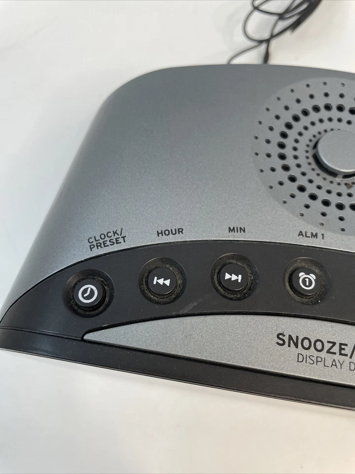 Timex T231Y Alarm Clock Radio 2 Alarm Radio Buzzer Display Dimmer Snooze  - Image 4 of 4