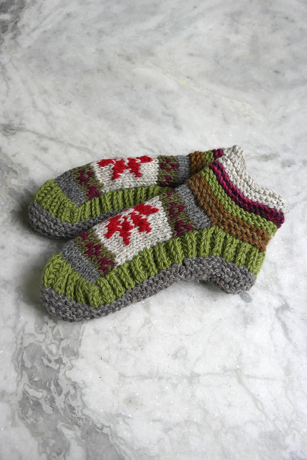 Assorted Snow Flake pattern assorted colors woolen hand knitted ankle socks