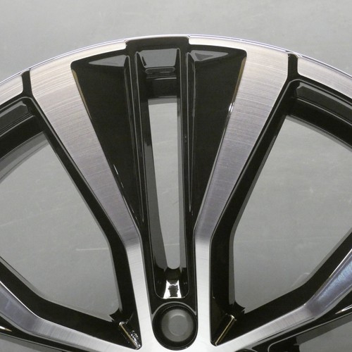 VOLVO XC60 R-DESIGN DIAMOND CUT 20" ALLOY WHEEL RIM 8J 32271571 GENUINE X1 - Picture 6 of 15
