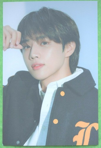 THE BOYZ 2022 Fan Con The B Zone Member A6 Postcards Mini Posters Official - Picture 13 of 21