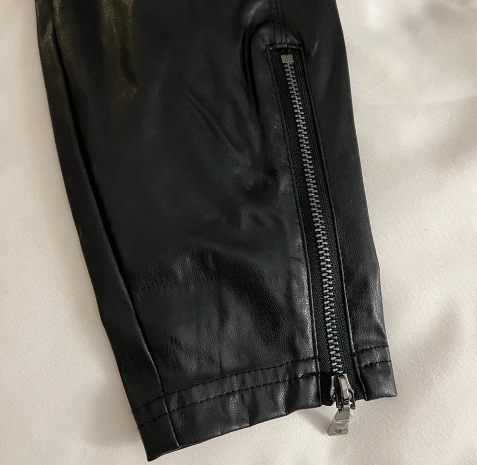 Pantalones ajustados para mujer GUESS Soto PU negros de imitación de cuero talla 0 nuevos con etiquetas Foto 4 de 4