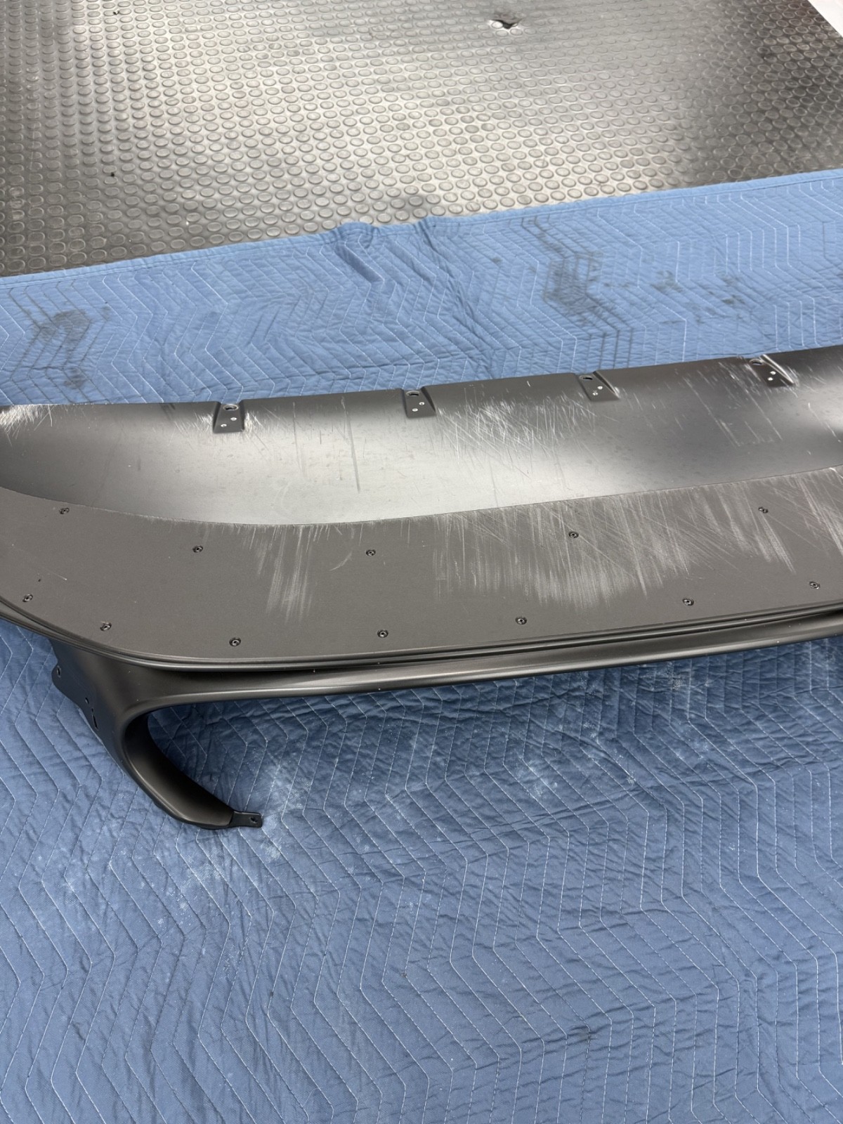 Maserati MC20/Ciello. OEM Front bumper lower splitter Part no. 6702229350