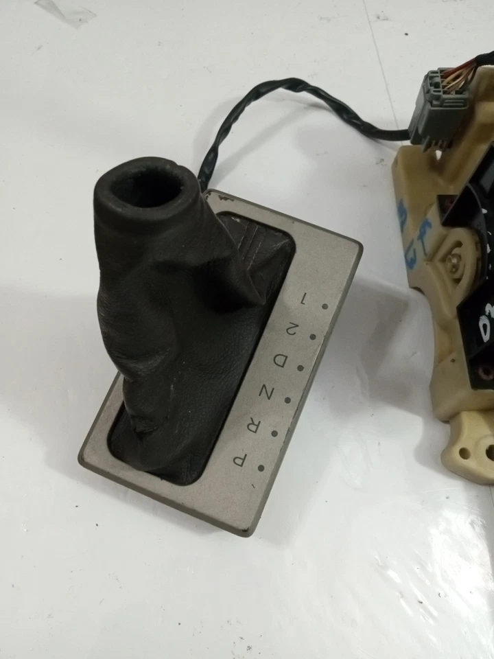 Lincoln Navigator 2003-2005 conjunto de palanca de cambios automática OEM Foto 2 de 4