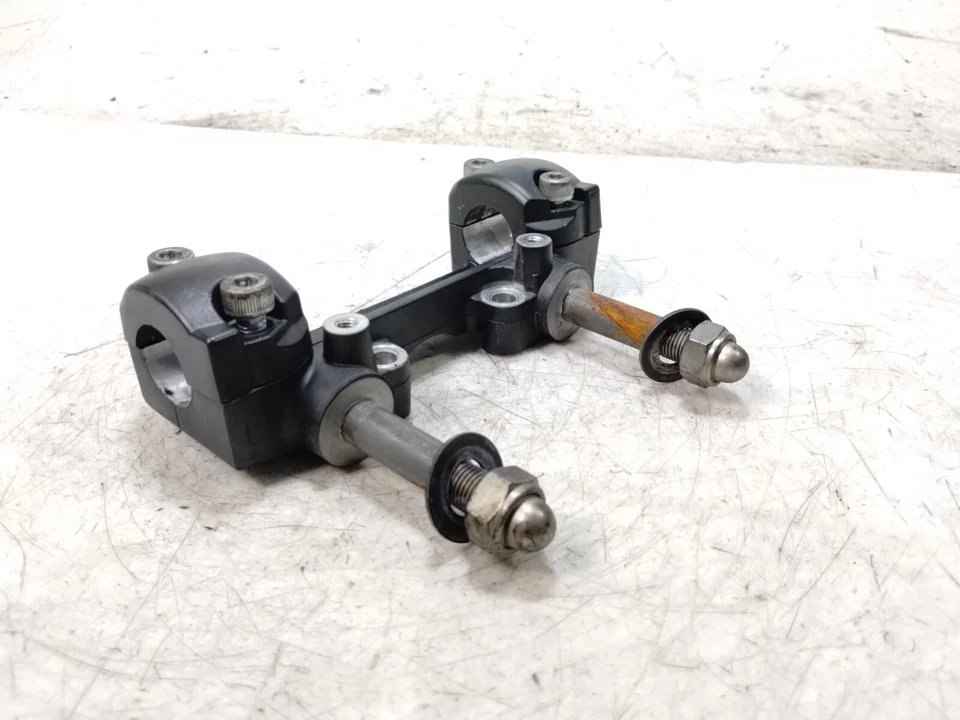 Elevadores de manillar Yamaha VStar 1300 XVS1300 2009 elevador y abrazadera Foto 4 de 4