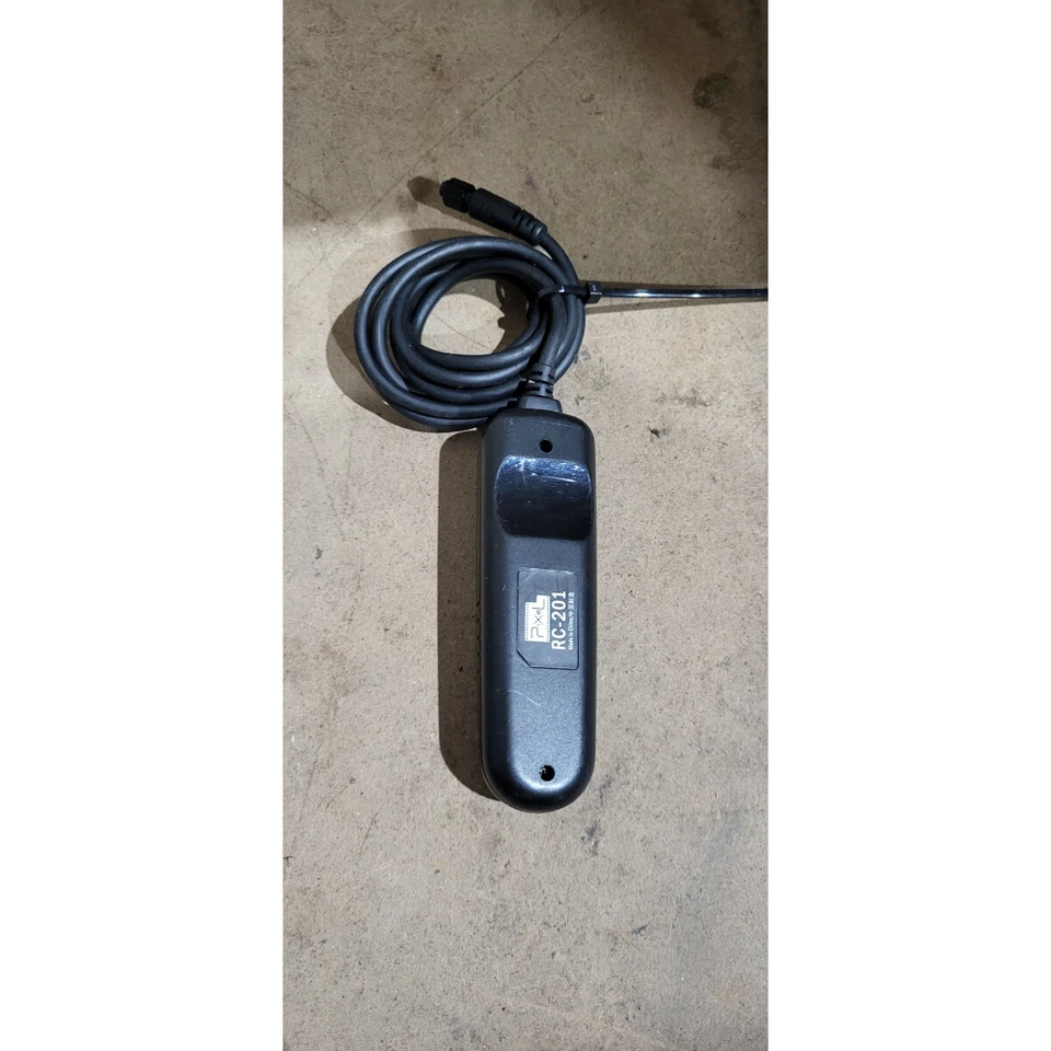 Pixel RC-201 Black Wired Shutter Release Remote Control for Nikon DSLR Cameras - Image 2 of 4
