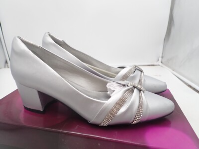 Easy Street Women's Millie Pump, Silver Satin, size