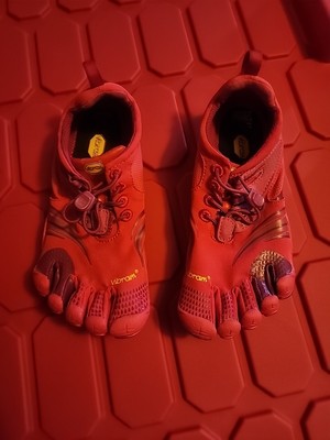 Vibram Fivefingers KMD Sport LS Women's Size 6.5-7 (14W3701)