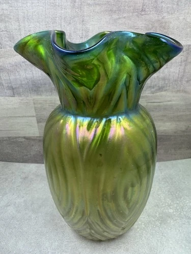 Antique c. 1905-1915 Steuben/Loetz Gold Aurene Green Art Glass Ribbed Vase 7.5”