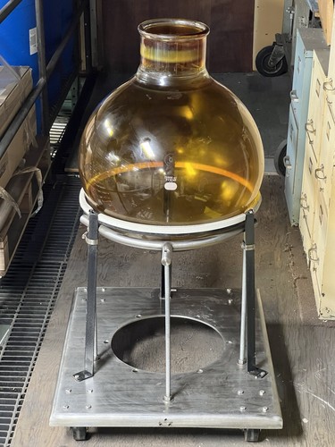 72 Liter Glass Flask With Stainless Wheel Stand