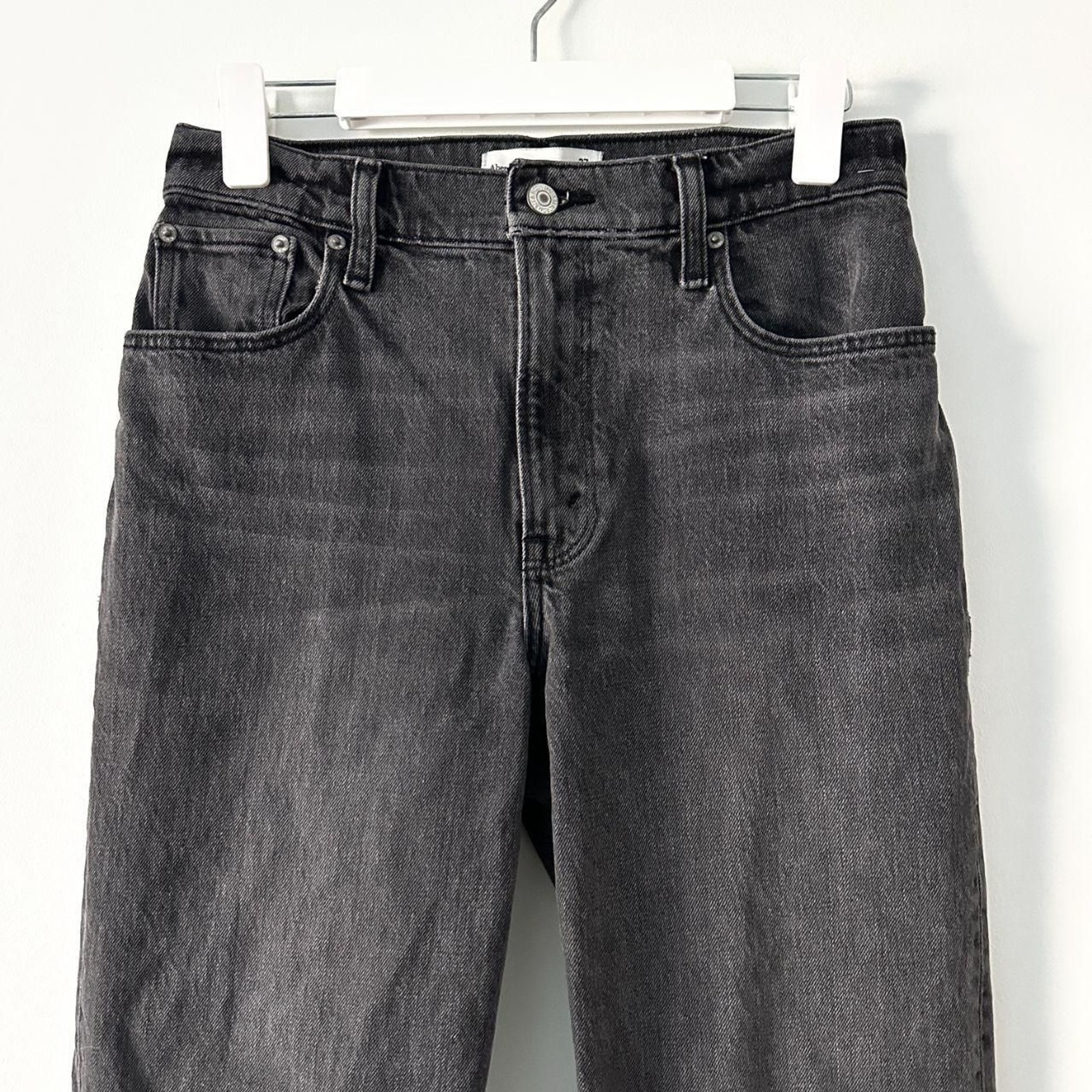 Abercrombie & Fitch The 90s Straight Ultra High Rise Jeans Faded Black ...