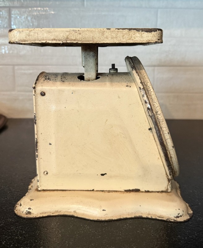 Vintage Baby Scale Rustic Primitive Nursery 30 LBS. Works