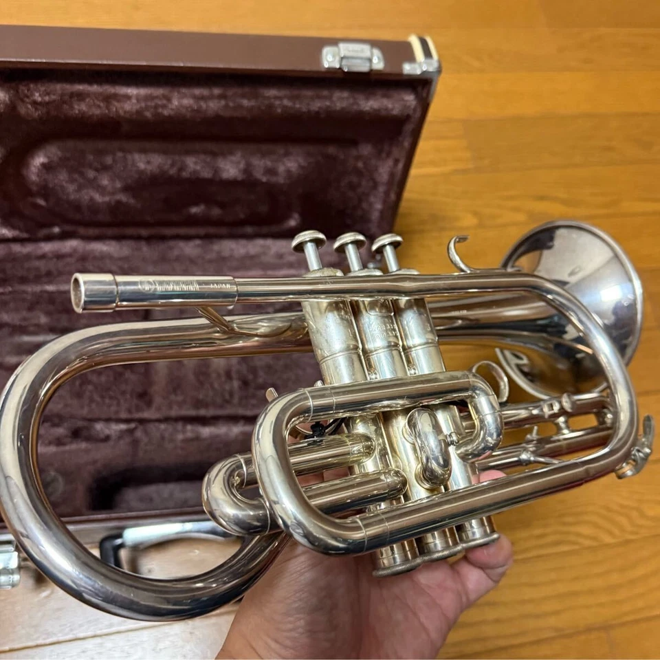 Yamaha Cornet YCR-3330S SP Acabado con Estuche Rígido Original Sin Boquilla Usado Foto 2 de 4