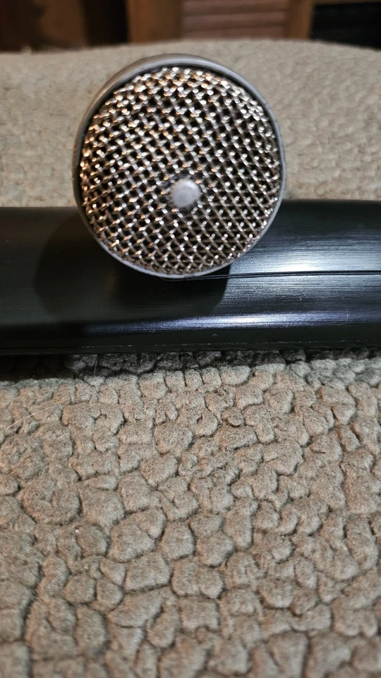 Electro Voice 635A Dynamic Omni-Directional Voice Microphone. Silver. - Image 3 of 4