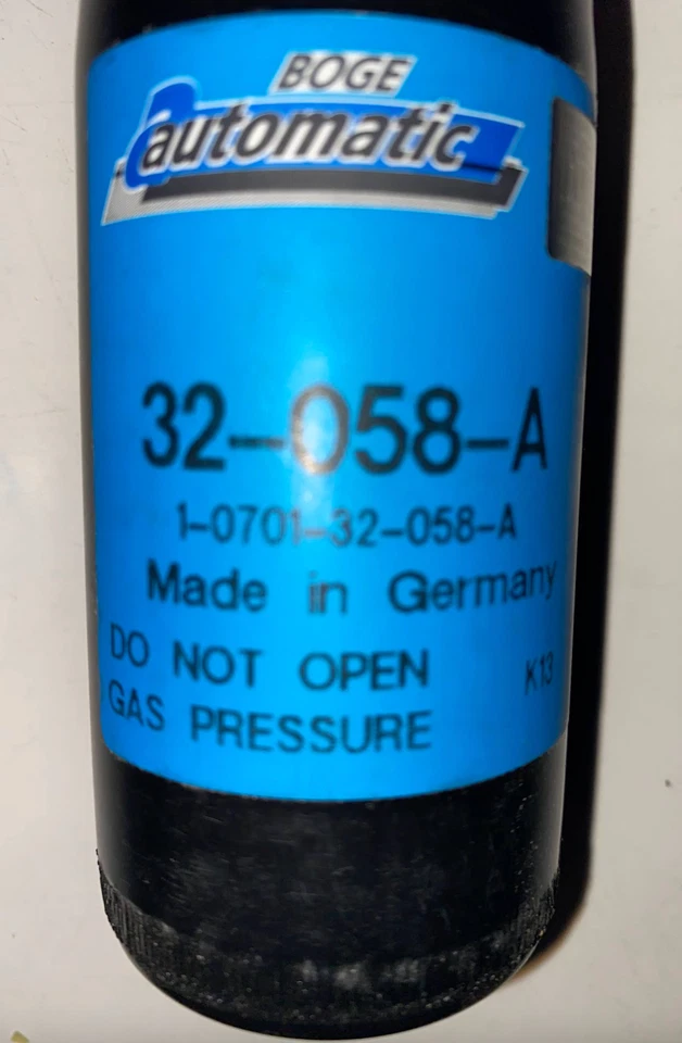 Amortiguador de gas delantero Boge - 32-058-A - para BMW 518i, 520i, 525i y 535i 90-95 Foto 2 de 4