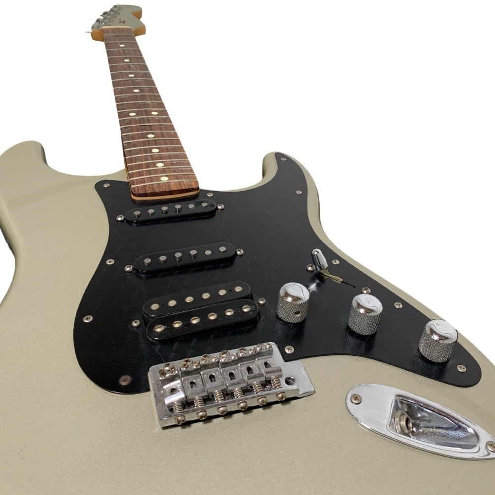 Fender FSR Stratocaster 2004 Special Edition HSS – Inca Silver
