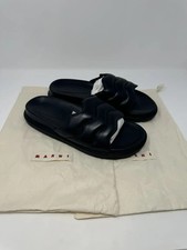 Marni Fussbett Czarne skórzane wyściełane sandały klapki (rozmiar 42)