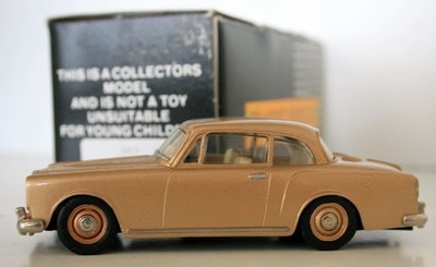 GEMS & COBWEBS MILESTONE MIN 1/43 GC3 - ALVIS TF21 SALOON 1966 - GOLD
