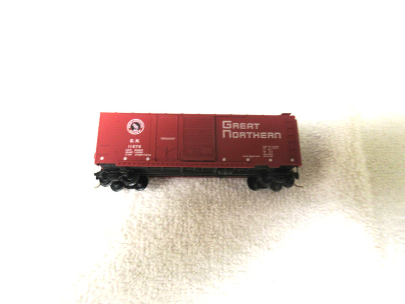 N SCALE GREAT NORTHERN KADEE USA 40' BOX CAR GN 11876