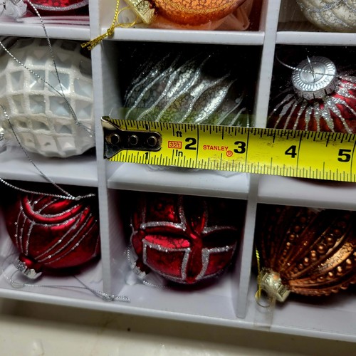 Winter Tidings 3.15"/80mm Christmas Tree Ornaments 12 Pcs Xmas Decorations New - Picture 7 of 10