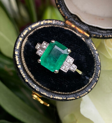 Art Deco Smaragd und Diamant Platin Ring 0,18ct + 2,25ct