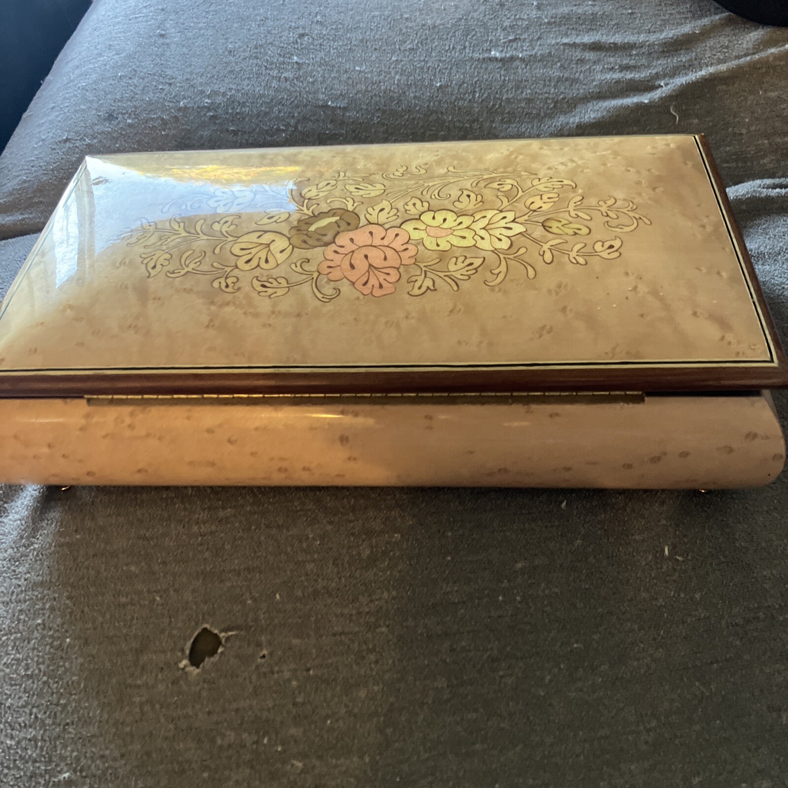 Vintage Rare Reuge Music Box Switzerland Made In Italy With Key Number