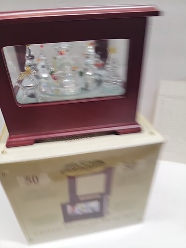Gold Label Crystal Showcase Music Box Snowman-Mr. Christmas - Picture 2 of 12