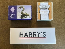 Mens Harry’s Razor In Blue With 2 Bars Of Soap,Dragon’s Blood & Horse O Peace