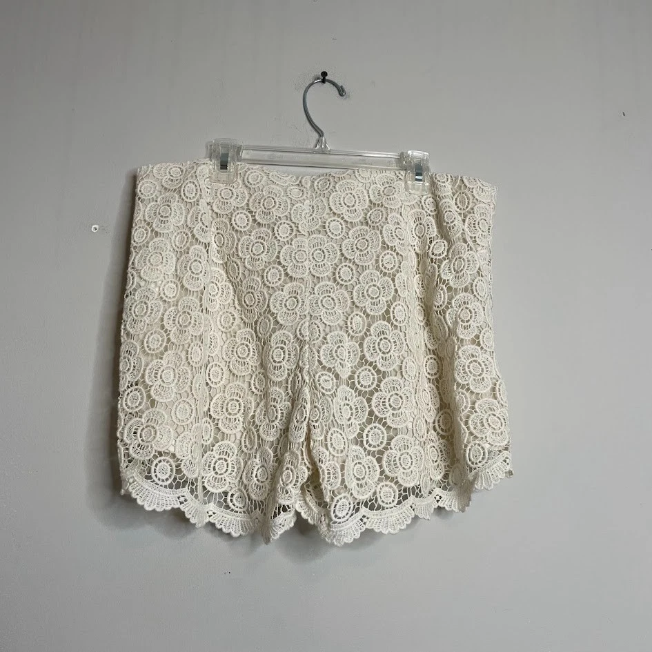 Pantalones Cortos Banana Republic Para Mujer 8 Marfil Todo Encaje Superpuesto Forrado Cremallera Lateral Clásico Foto 2 de 4