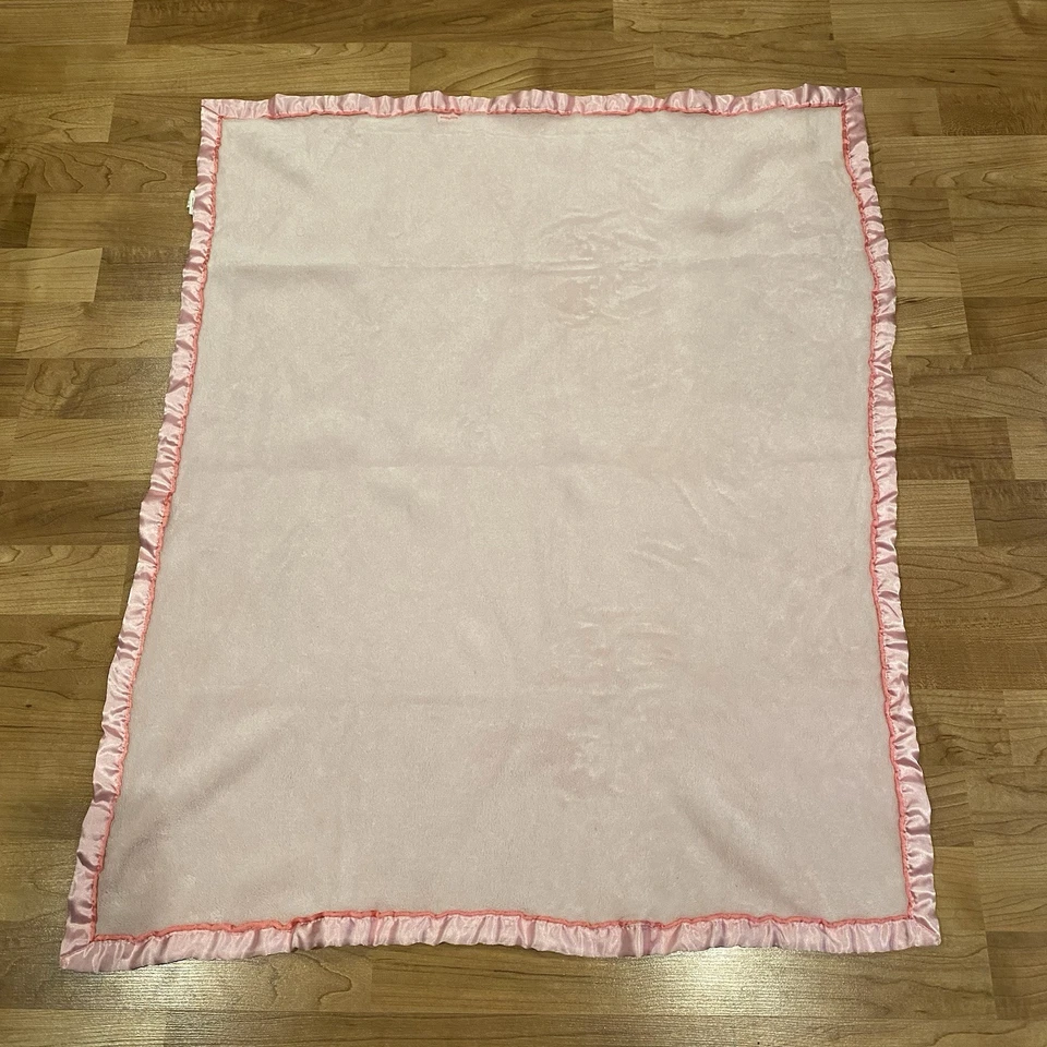 Mantas y Beyond Rosa Manta de Bebé Borde Satinado Vellón Tiro Niña Cuna Cochecito Foto 2 de 4