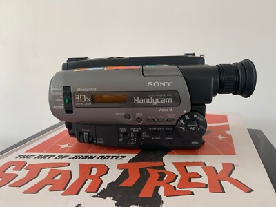 SONY CCD-TR620E ANALOGUE CAMCORDER (8mm Video 8 Playback SP/LP