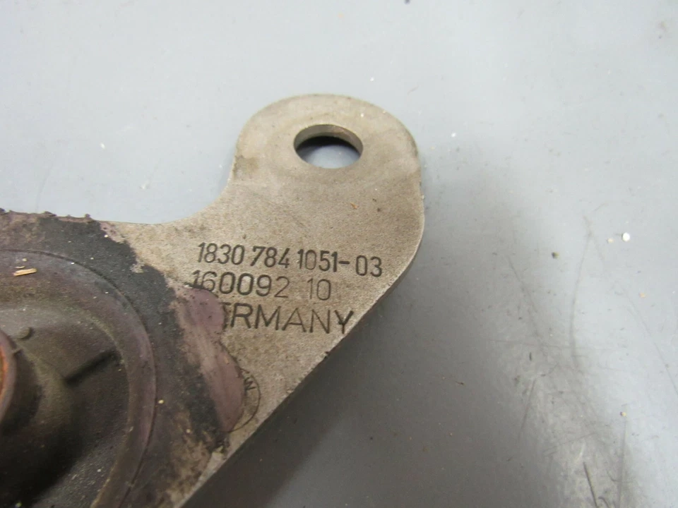 2008 BMW M3 TRANSMISSION BRACKET REAR BRACE E90 E92 E93 2008-2013 OEM - Imagem 3 de 4