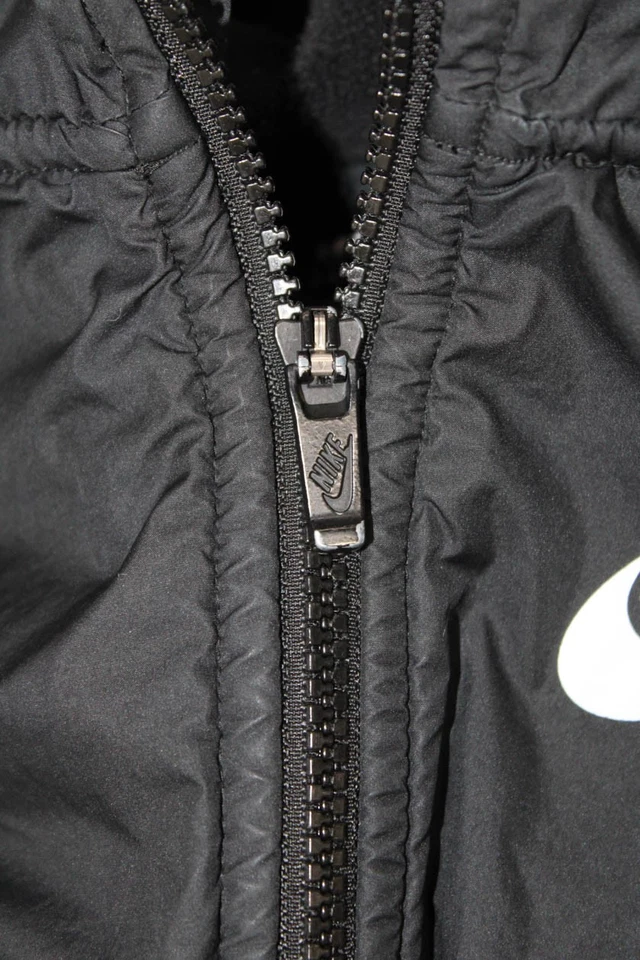 Nike Unisex Kids Hooded Two Pocket Zip Up Jacket Black Size XL - Image 3 of 4
