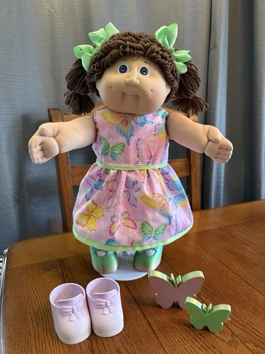1980s Cabbage Patch Kid Brown Poodle Pigtails Butterfly Dress IC6 Blue Eyes