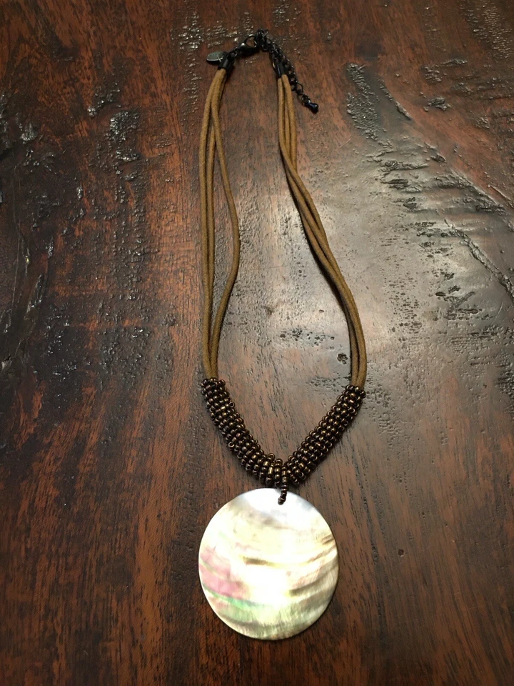 Collar Lia Sophia madreperla cristal ajuste Foto 4 de 4