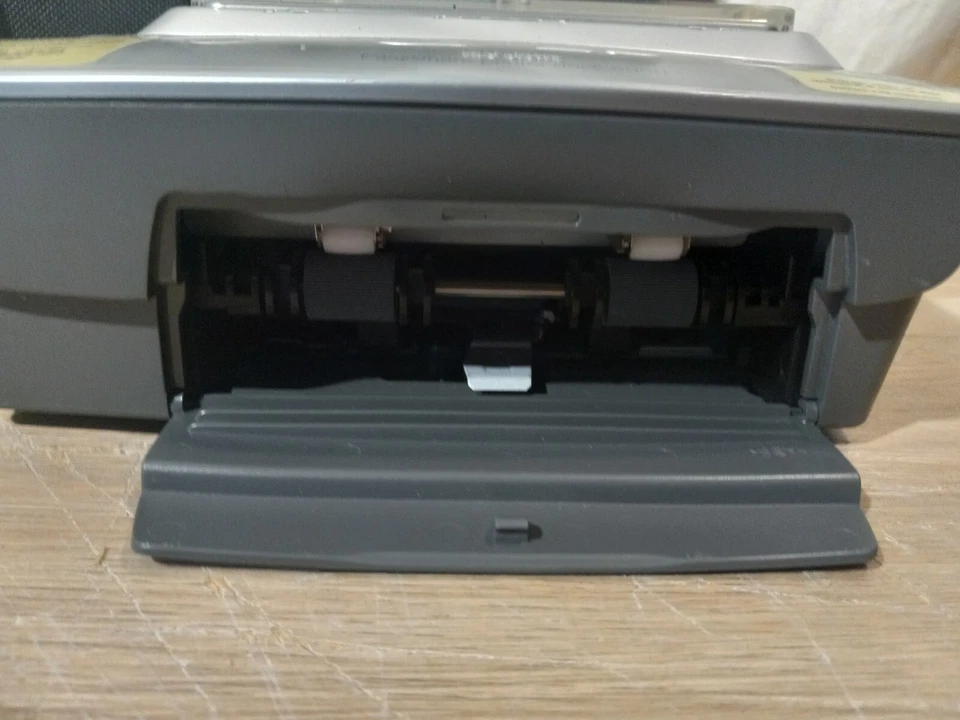 Kodak Easy Share Printer Dock 6000 + Carrying Case + Extra Print Tray + Paper - Image 4 of 4