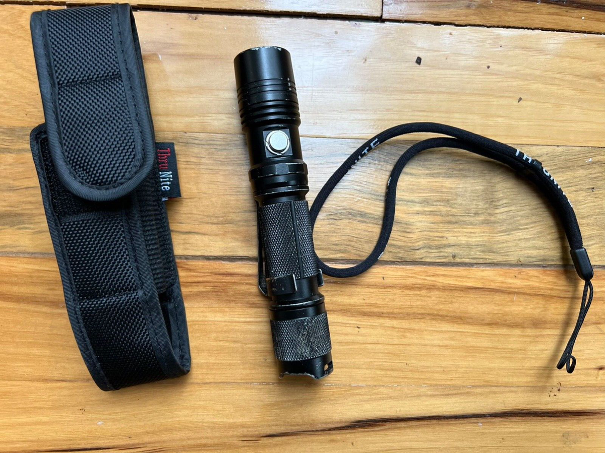 THRUNITE TN12 (2016) 懐中電灯 CW・NW2本セット ThruNite TN12 2016 1050 Lumen cool White XP-L U2 LED EDC