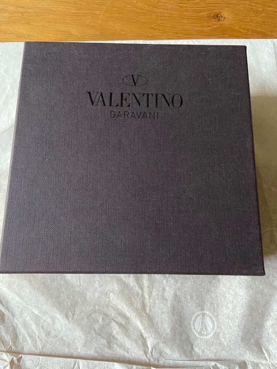Valentino Garavani Leather Belt 105 cm 42 in new with tag | eBay Valentino Garavani Leather Belt 105 cm 42 in new with tag | eBay