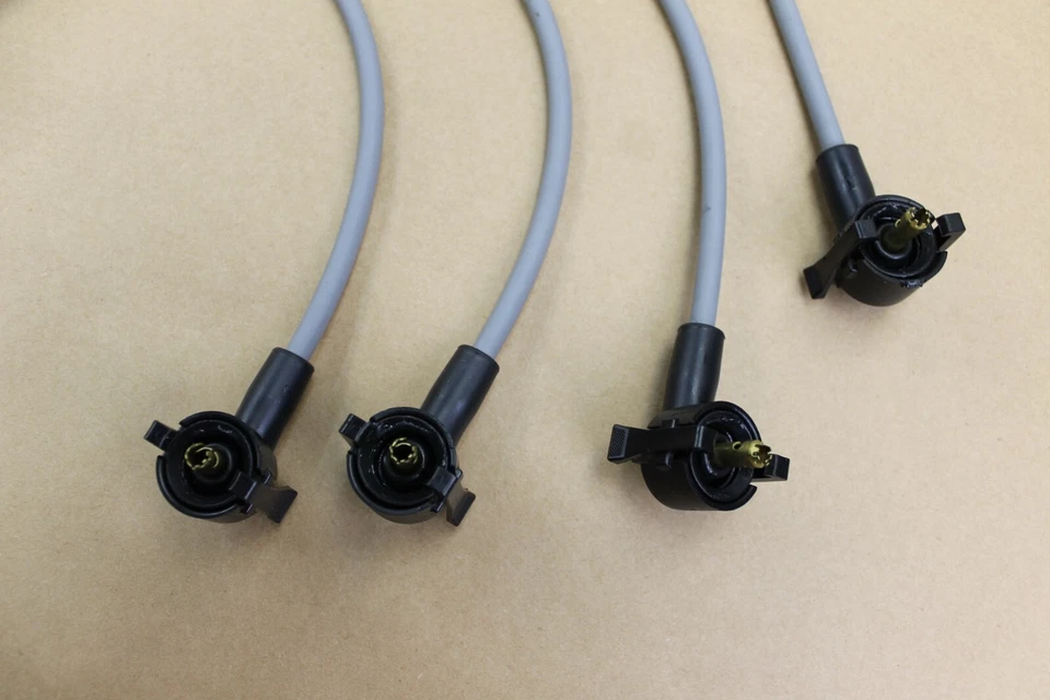 8mm Silicone Spark Plug Wire Set for 1991-1996 Ford Escort/Mercury Tracer 1.9L - Image 3 of 4