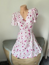 LC Lauren Conrad Wrap Dress Fairy S Floral White Pink Easy Flutter Tie V Cottage