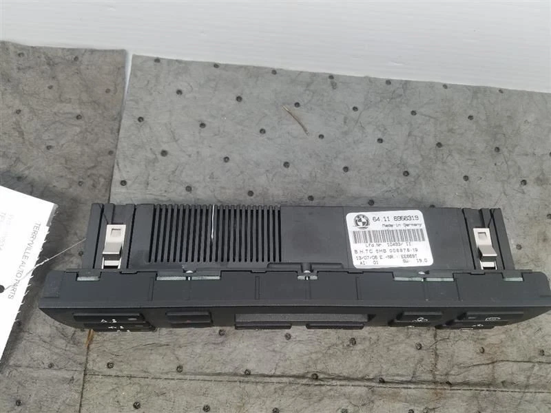 Temperature Control Convertible Fits 01-06 BMW 325i 1065168 - Image 3 of 4