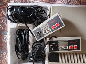 Console Nintendo Nes Control Deck en bo&icirc;te Compl&egrave;te TBE Pr&ecirc;te &agrave; Jouer