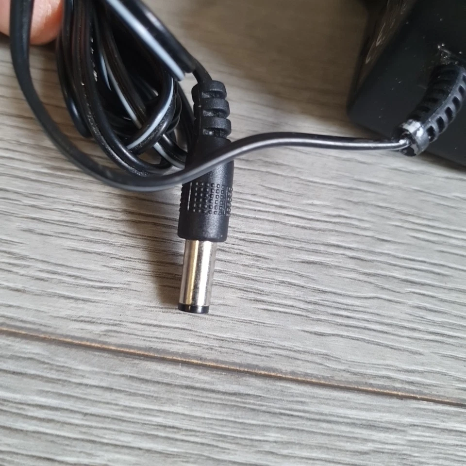 Pure AC/DC Power Adaptor Supply KG41-9-800D Pure One Classic DAB/FM Radio PSU - Image 4 of 4