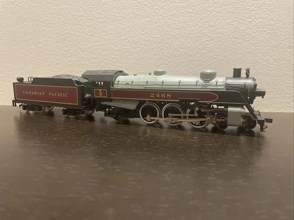 LOCOMOTORA DE VAPOR HO MEHANO 4-6-2 #2468 CANADIAN PACIFIC CP RAIL ILUMINADA Foto 2 de 4